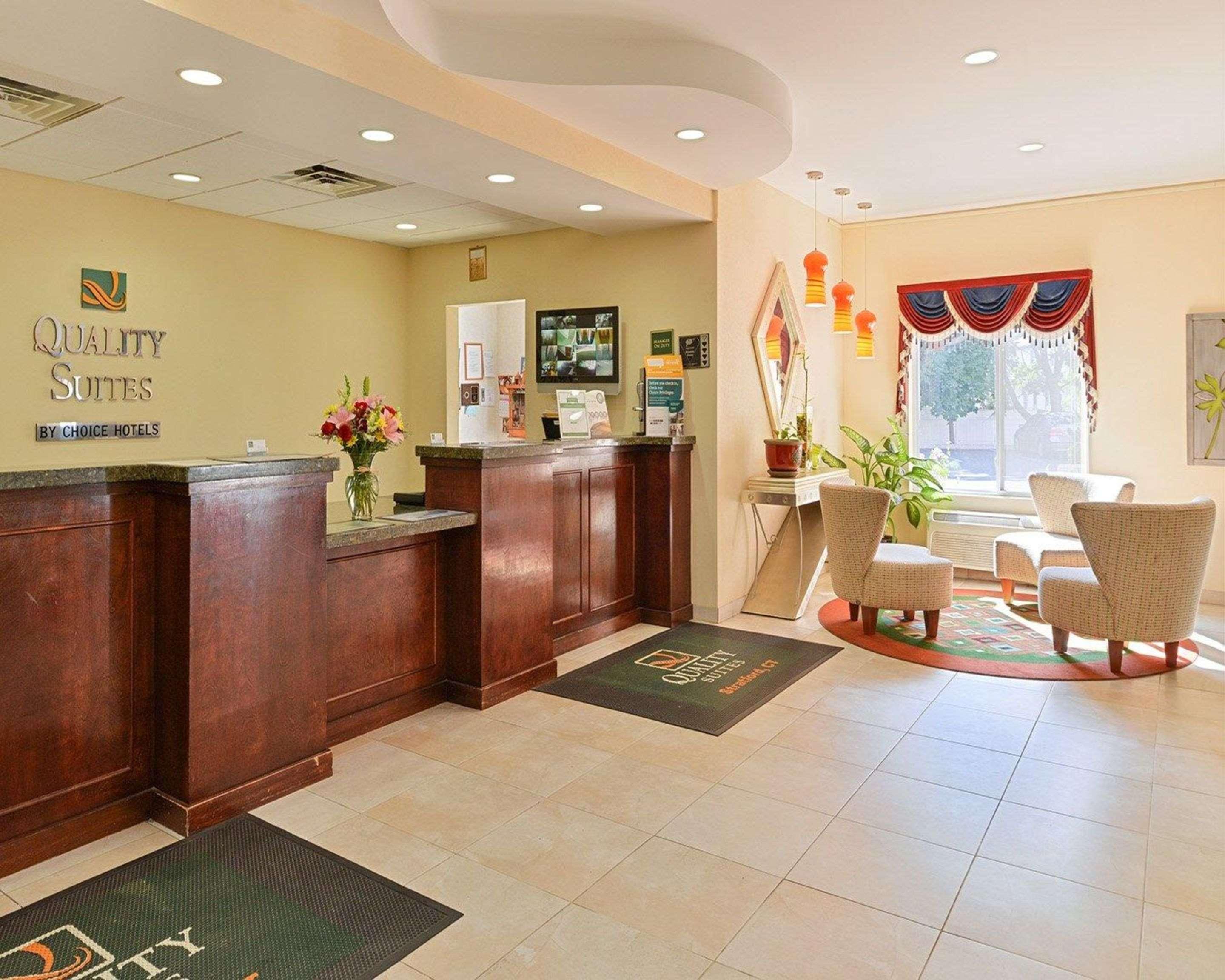 Quality Suites Stratford Kültér fotó